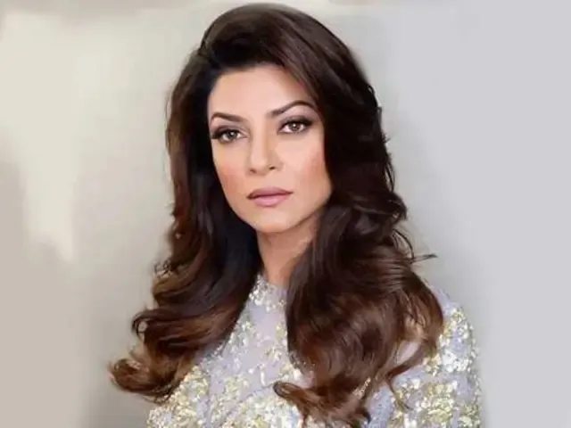 Sushmita Sen की झलक पाने उमडी भीड, लगा जाम