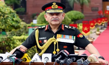 Operation Sindoor सिंदूर में किया गया धर्म युद्ध के सिद्धांतों का पालन, आर्मी चीफ ने दी पाकिस्तान को दो टूक चेतावनी