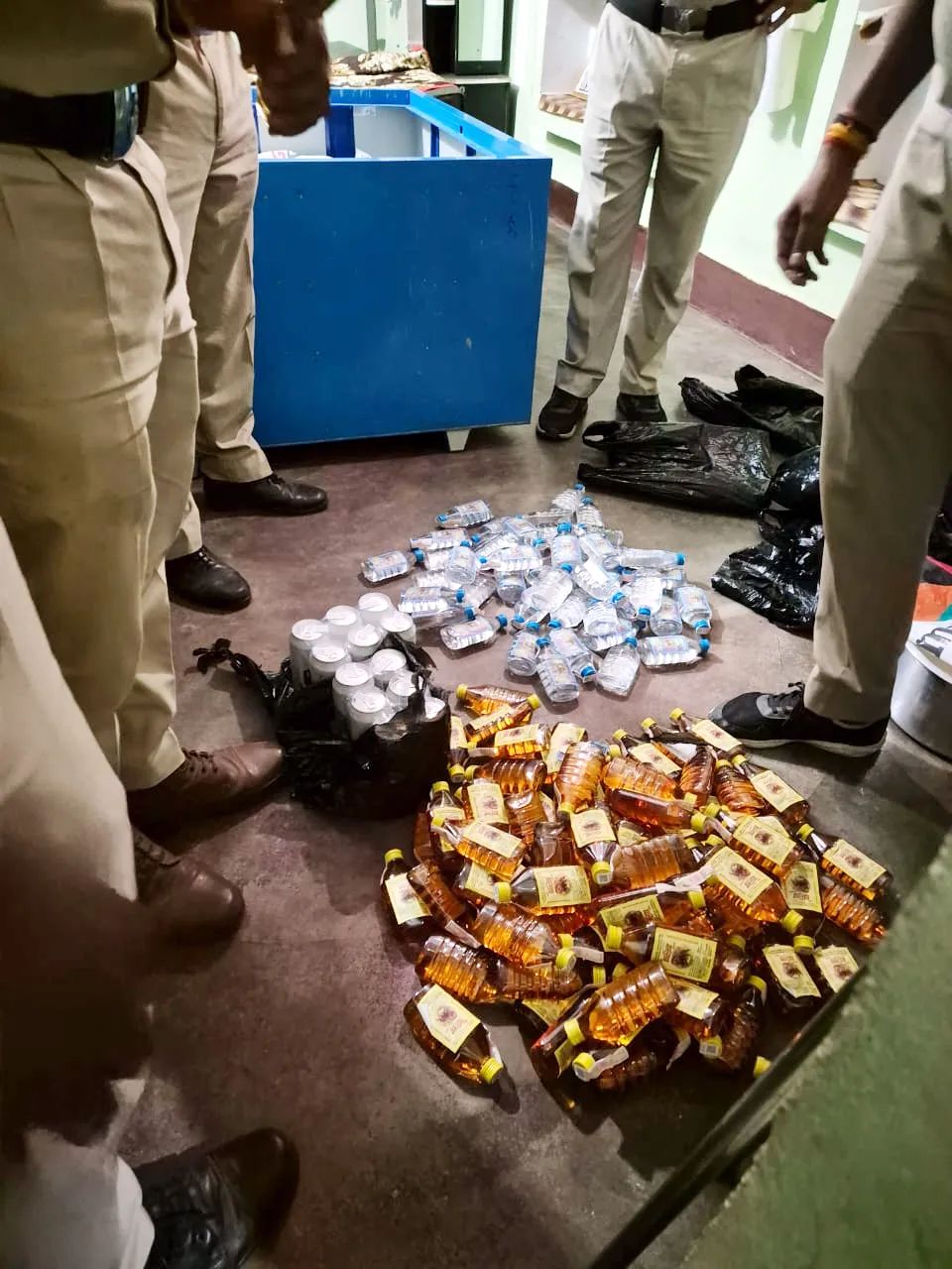 अवैध शराब के विरुद्ध आबकारी विभाग, District Gwalior की कार्यवाही