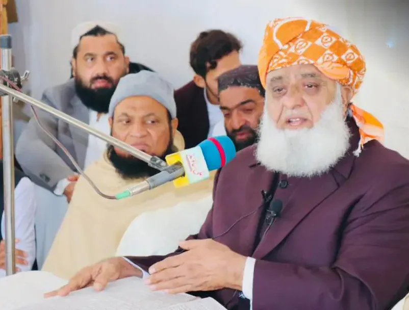 Munir की सेना पर भड़के पाकिस्तानी मौलाना बोले- एक और युद्ध नहीं झेल सकता पाकिस्तान