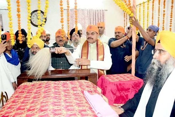 गुरु नानक जी का उपदेश मानवता की सेवा का है सर्वोच्च मार्ग : CM Dr. Mohan Yadav