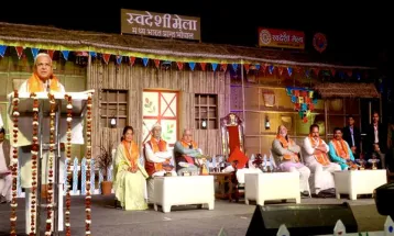 बच्चों में स्वदेशी के लिए आग्रह के संस्कार देना जरूरी : Governor Shri Patel