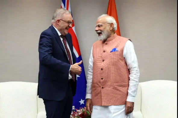 PM Modi जोहान्सबर्ग पहुंचे, ऑस्ट्रेलियन प्रधानमंत्री से मिले पीएम मोदी
