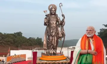 PM Modi ने श्री संस्थान गोकर्ण जीवोत्तम मठ में प्रभु राम की 77 फीट ऊंची प्रतिमा का अनावरण किया