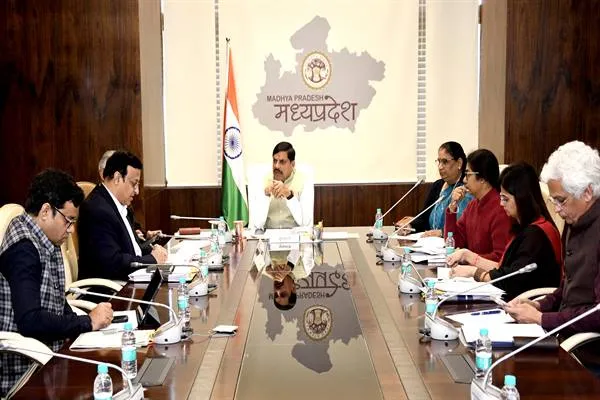 बच्चों और महिलाओं के पोषण व स्वास्थ्य तथा महिला सशक्तिकरण से जुड़ी योजनाओं का अधिकतम लाभ पहुंचाएं : CM Dr. Yadav