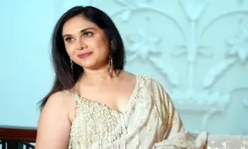 Meenakshi Seshadri का पसंदीदा गाना सोशल मीडिया पर वायरल