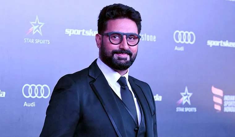 Abhishek को मिला बेस्ट एक्टर अवार्ड तो यूजर्स ने किया ट्रोल