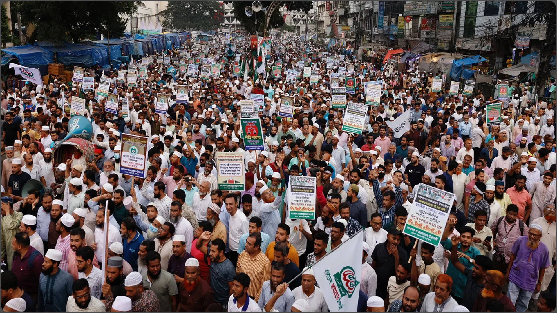 Bangladesh में चुनाव की घोषणा के बाद से हिंसक घटनाएं बढ़ी, चुनाव आयोग दफ्तर फूंका