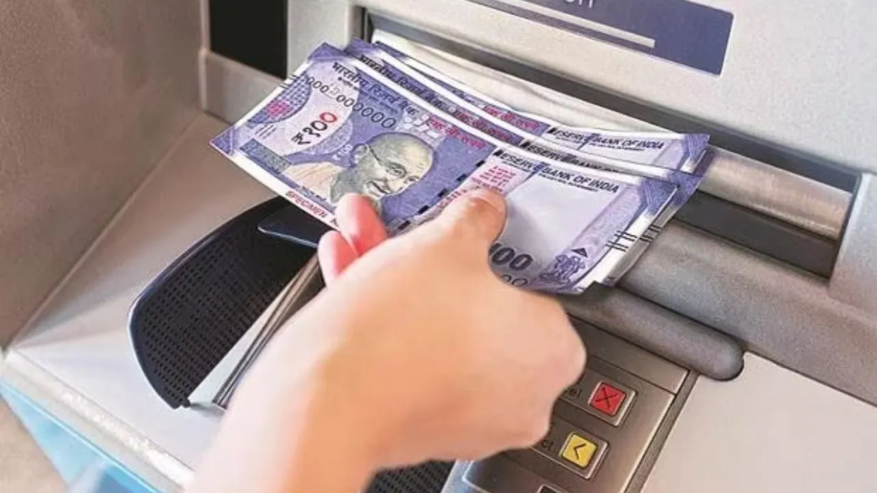 बीते एक साल में ATM से पैसा निकालने में आया बड़ा बदलाव