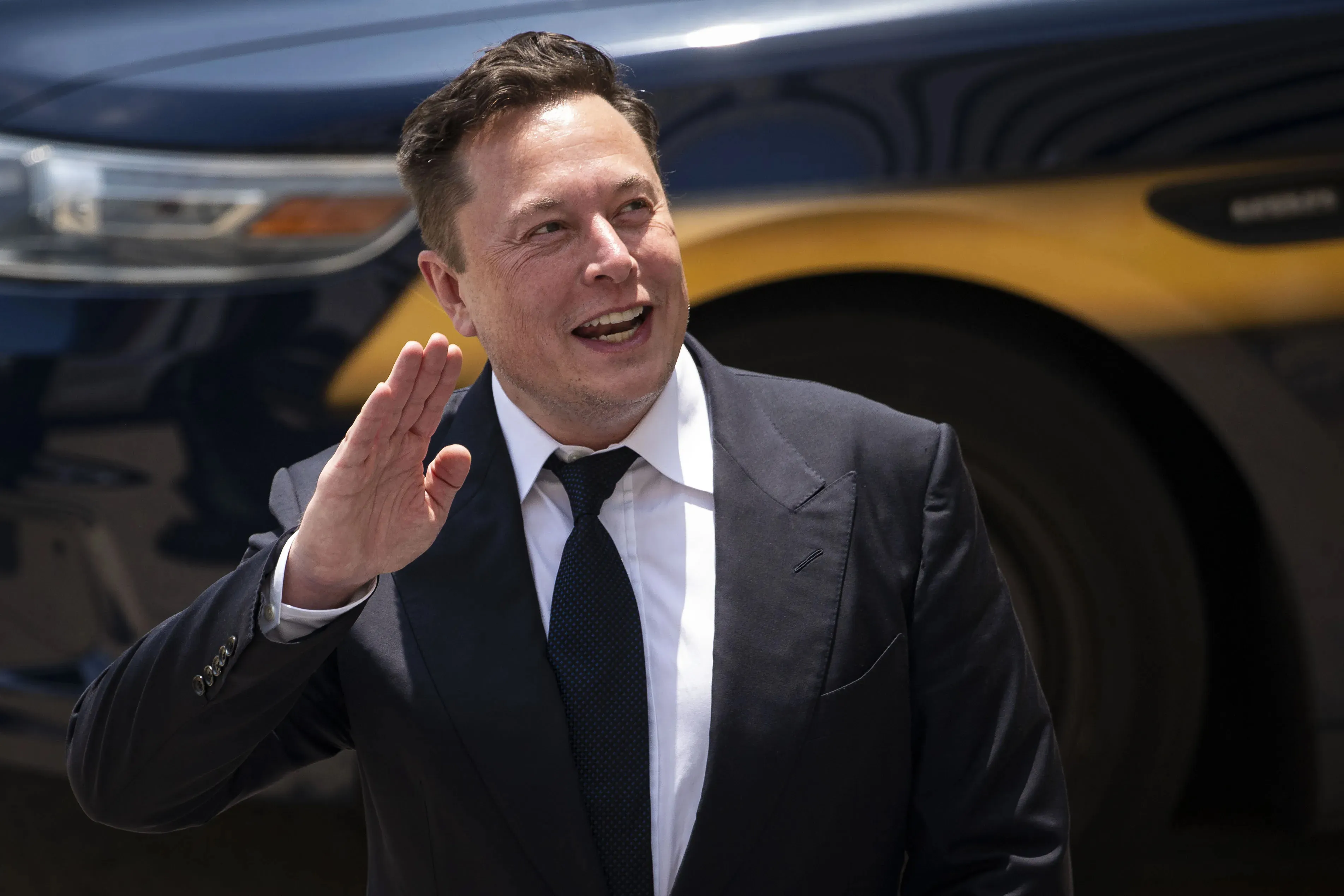 अंतरिक्ष में भिड़ने की आशंका के चलते Elon Musk की स्पेसएक्स अपने 4,400 सैटेलाइट बदलेंगे कक्षा