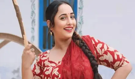वर्कआउट वीडियो के जरिए फिर चर्चा बटोरी Rani Chatterjee ने