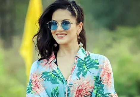 भारतीय राजनीति में कई चीजें बेहद जटिल हैं: Sunny Leone