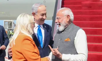 इजरायल पहुंचे PM Modi, नेतन्याहू ने गले लगाकर किया वेलकम....आपका स्वागत है, मेरे प्रिय मित्र नरेन्द्र