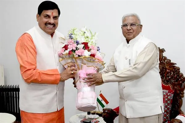 राज्यपाल श्री पटेल से CM Dr. Yadav की सौजन्य भेंट