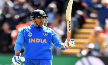 India-England match में धोनी रहे आकर्षण का केन्द्र