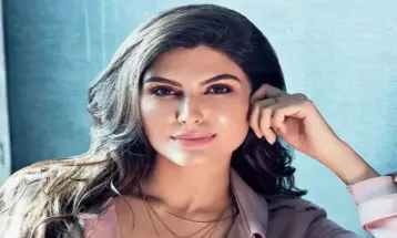 ईरान की दशकों पुरानी हठधर्मिता के चलते देश विनाश की कगार पर पहुंचा है: Actress Naoroji