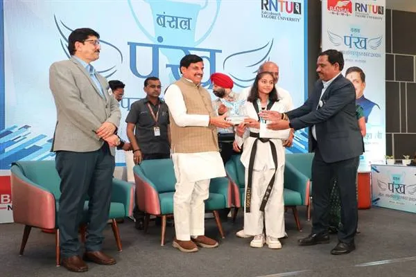 स्वयं को स्वस्थ रखने के लिये खेलों को अपनी जीवनशैली का हिस्सा बनाना आवश्यक : CM Dr. Yadav