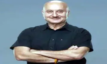 71 की उम्र में भी खुद को ‘सेक्सी, एलिगेंट’ महसूस करते हैं Anupam Kher