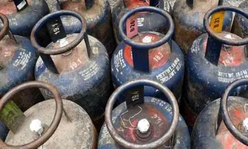 Commercial LPG  की कीमतों में 195.5 रुपए की बढ़ोतरी