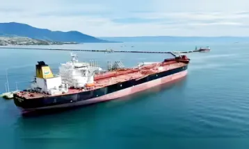 हमलों के डर से ट्रैकर बंद कर कच्चे तेल की सप्लाई कर रहे Tanker