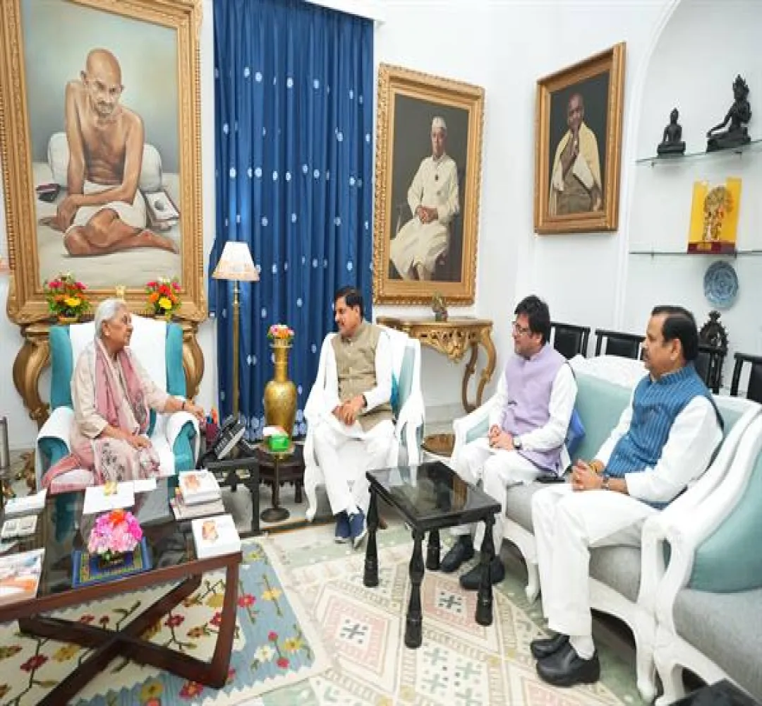 CM Dr. Yadav ने राज्यपाल श्रीमती आनंदीबेन पटेल से की भेंट