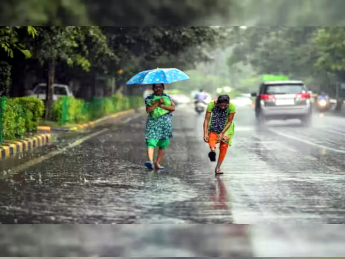 Kerala में भारी बारिश, समय से पहले मॉनसून की दस्तक के संकेत