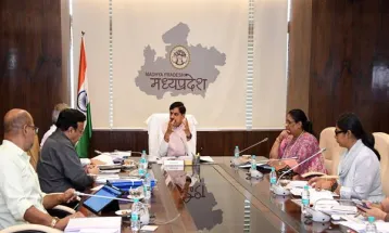 महिलाओं और बच्चों के कल्याण के लिए बेहतर कार्य करने वालों को प्रोत्साहन और लापरवाही बरतने वालों पर कड़ी कार्रवाई करें : CM Dr. Yadav