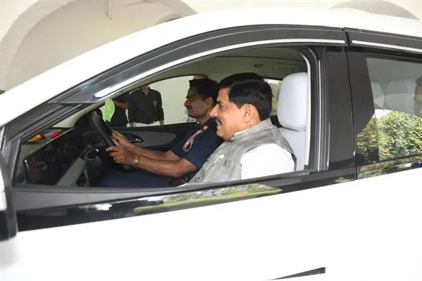 CM Dr. Yadav की ईंधन बचत और पर्यावरण संरक्षण की दिशा में नई पहल