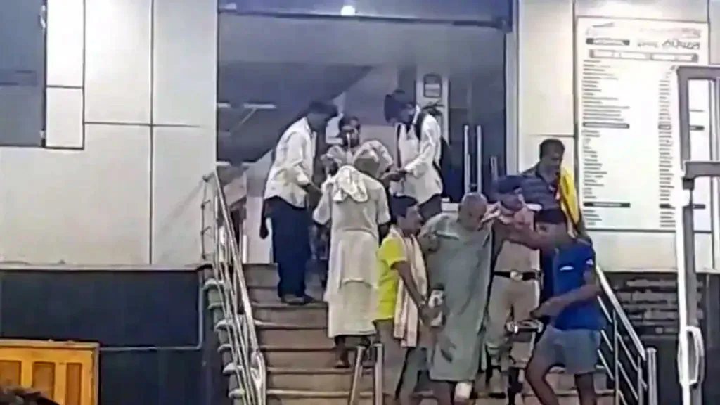 Hospital में धधकने लगी आग, आईसीयू में दम घुटने से 4 मरीजों की मौत
