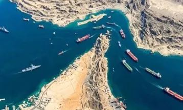 दो तेल टैंकरों को निशाना बनाने के बाद Hormuz स्ट्रेट को किया बंद