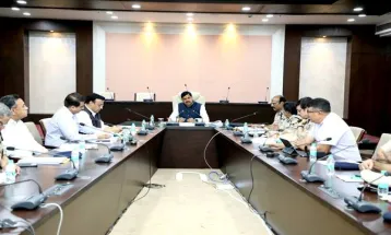 बेहतर कानून व्यवस्था के लिए वरिष्ठ अधिकारी भी रहें मुस्तैद : CM Dr. Mohan Yadav