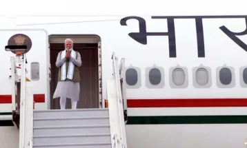 PM Modi 6 दिन की फ्रांस-स्लोवाकिया की यात्रा पर रवाना