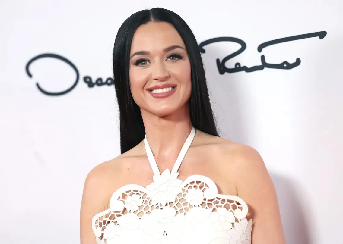 बोल्ड और अनोखे अंदाज को लेकर सुर्खियों में Katy Perry
