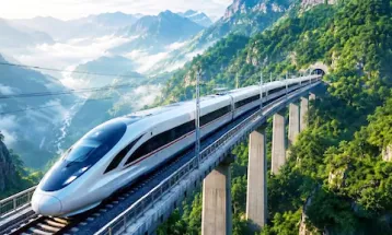 66 अरब में China ने पहाड़ काट दौड़ा दी 350 किमी/घंटा की रफ्तार से बुलेट ट्रेन