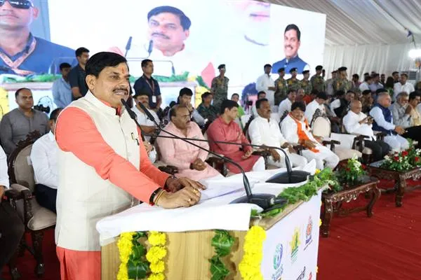 प्राण वायु का स्थाई प्रबंध है एक पेड़ मां के नाम अभियान : CM Dr. Yadav
