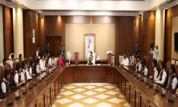 राष्ट्र निर्माण में सक्रिय भूमिका निभाना जागरूक नागरिक की पहचान : CM Dr. Yadav