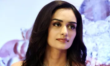 पेपर लीक के बाद सारी खुशियां एक तरफ रखनी पड़ीं: Manushi Chhillar