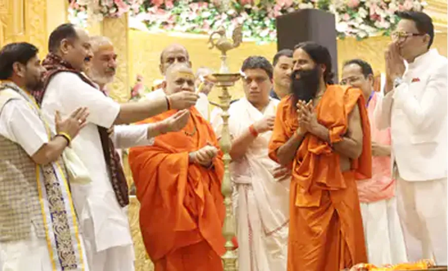 चक्रवर्ती राजा सुने थे, चक्रवर्ती साधु पहली बार देखा : Ramdev