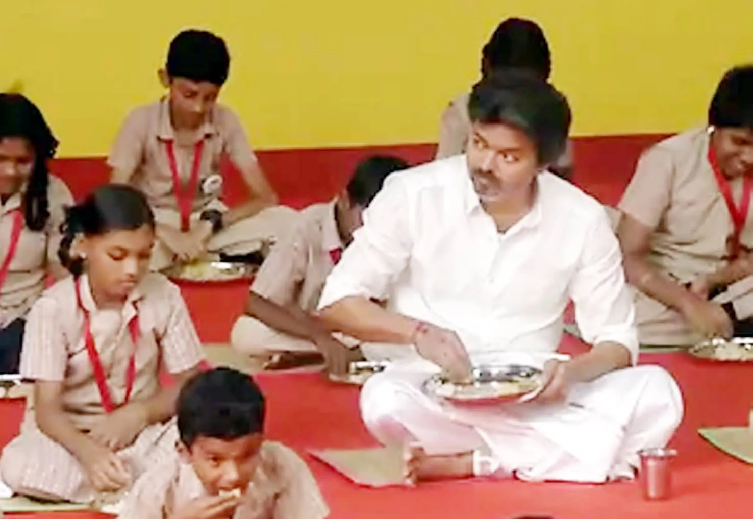 Tamil Nadu में फ्री ब्रेकफास्ट स्कीम लॉन्च, अब 6 से 8 तक के छात्रों को भी मिलेगा नाश्ता