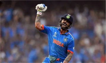 Virat Kohli का अनूठा रिकॉर्ड: एक ही गेंदबाज के खिलाफ दो बार ठोकी स्पेशल फिफ्टी