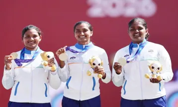 Asian Games में भारत की महिला तीरंदाजी टीम ने स्वर्ण जीता, कुश्ती में दीपांशी हारीं