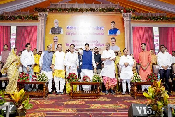रानी दुर्गावती के दिखाए मार्ग से जनजातियों के विकास का नया अध्याय लिख रही राज्य सरकार : CM Dr. Mohan Yadav