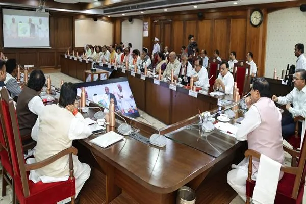 वर्ष 2047 तक आत्मनिर्भर भारत और विकसित Madhya Pradesh के निर्माण में सरकार की प्रतिबद्धता का संकल्प सर्वसम्मति से किया पारित