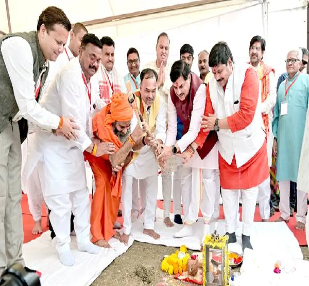 आदर्श विद्यालयों से ही नई पीढ़ी संस्कारित होगी : CM Dr. Yadav
