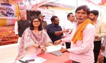 Bilaua में लगा जिला स्तरीय जन-विश्वास शिविर, मौके पर सुलझी समस्यायें