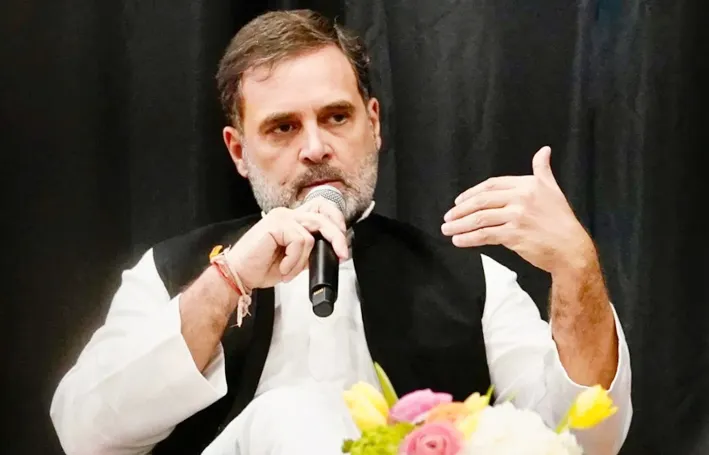 Rahul Gandhi ने आईडीबीआई बैंक के निजीकरण पर साधा निशाना, कर्मचारियों के साथ खड़े रहने का दिया भरोसा